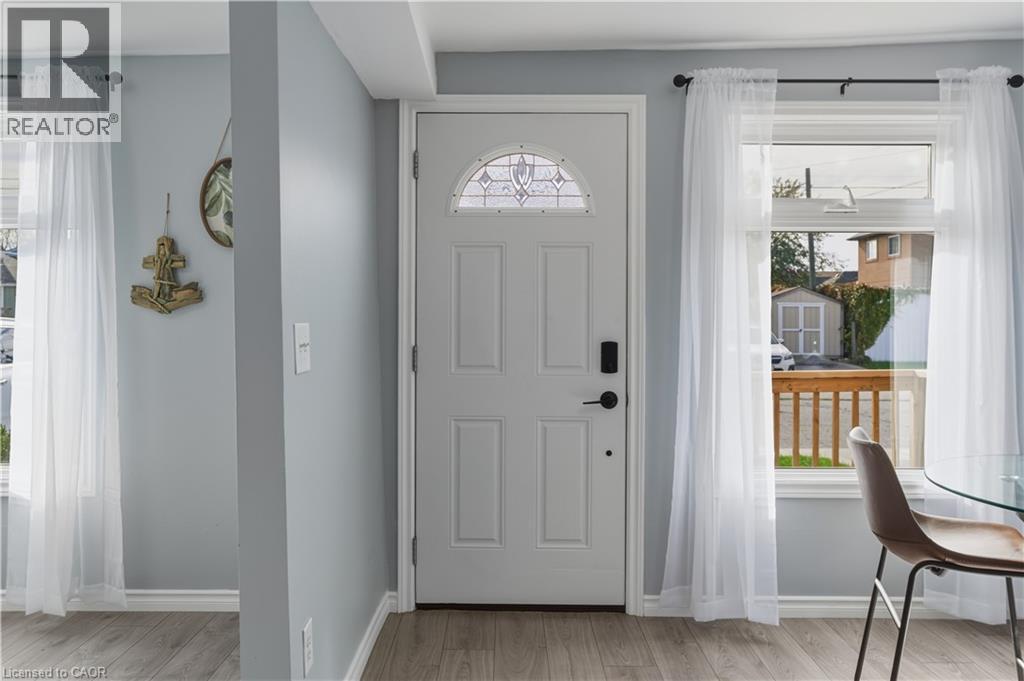 9 Hope Avenue, Hamilton, Ontario  L8H 2E1 - Photo 5 - 40785829