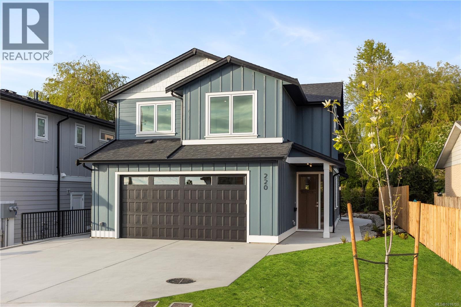 220 Kamloops Ave, Saanich, British Columbia