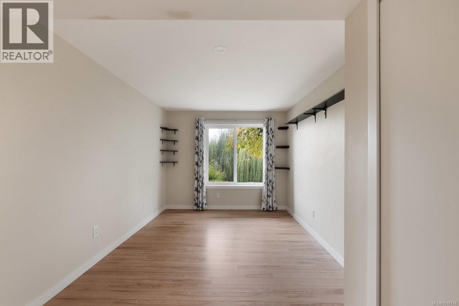 5055 Lochside Dr, Saanich, British Columbia  V8Y 2G1 - Photo 42 - 1018174