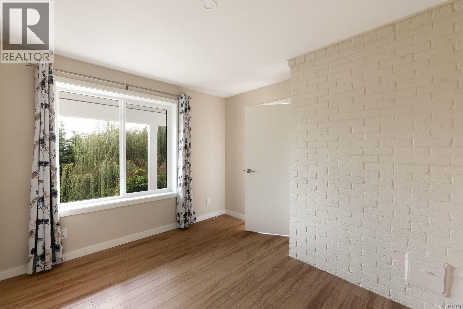 5055 Lochside Dr, Saanich, British Columbia  V8Y 2G1 - Photo 44 - 1018174