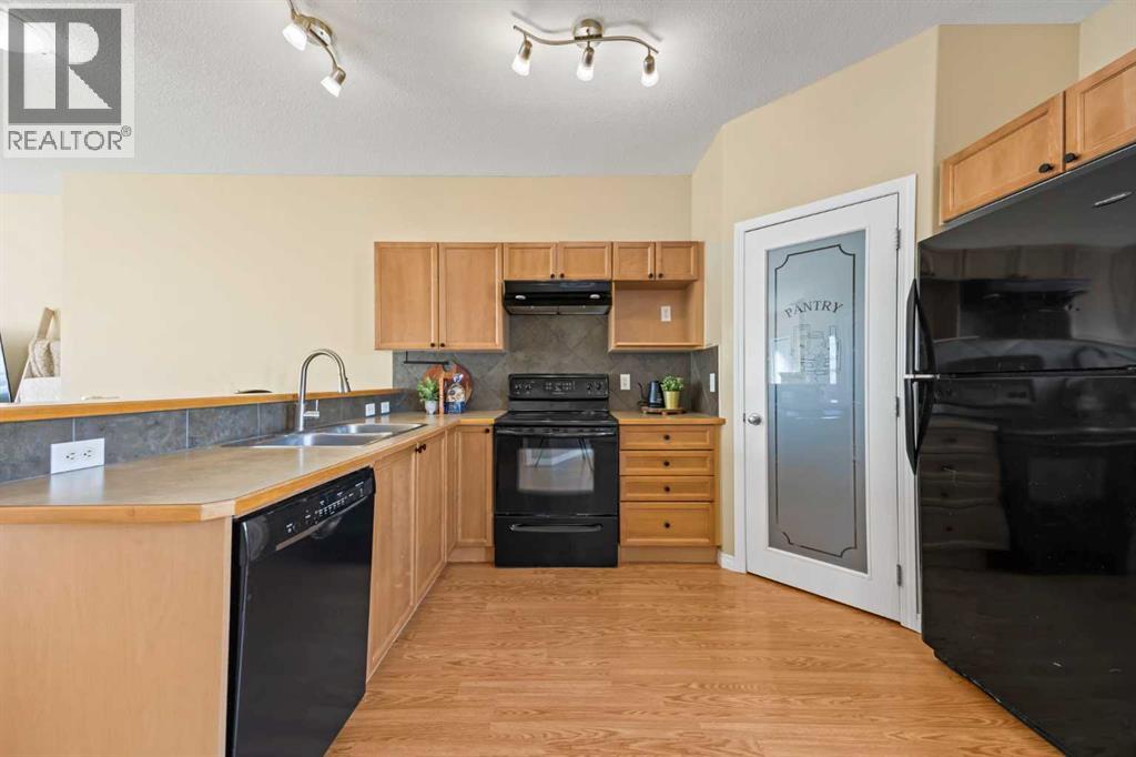 1301, 703 Luxstone Square Sw, Airdrie, Alberta  T4B 0A4 - Photo 11 - A2262712