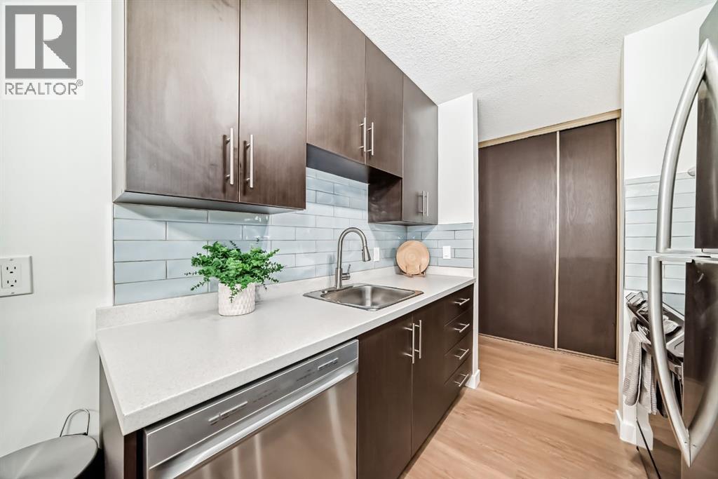 2204, 4001b 49 Street Nw, Calgary, Alberta  T3A 2C9 - Photo 6 - A2263405