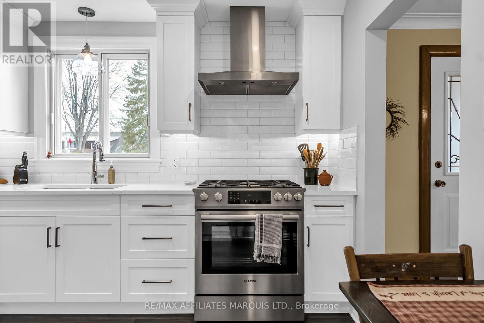 1601 Peter Street, Cornwall, Ontario  K6J 1W7 - Photo 6 - X12081073