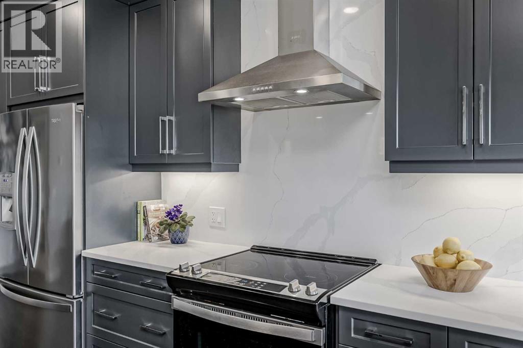 Property at 2208, 80 Greenbriar Place NW image 3