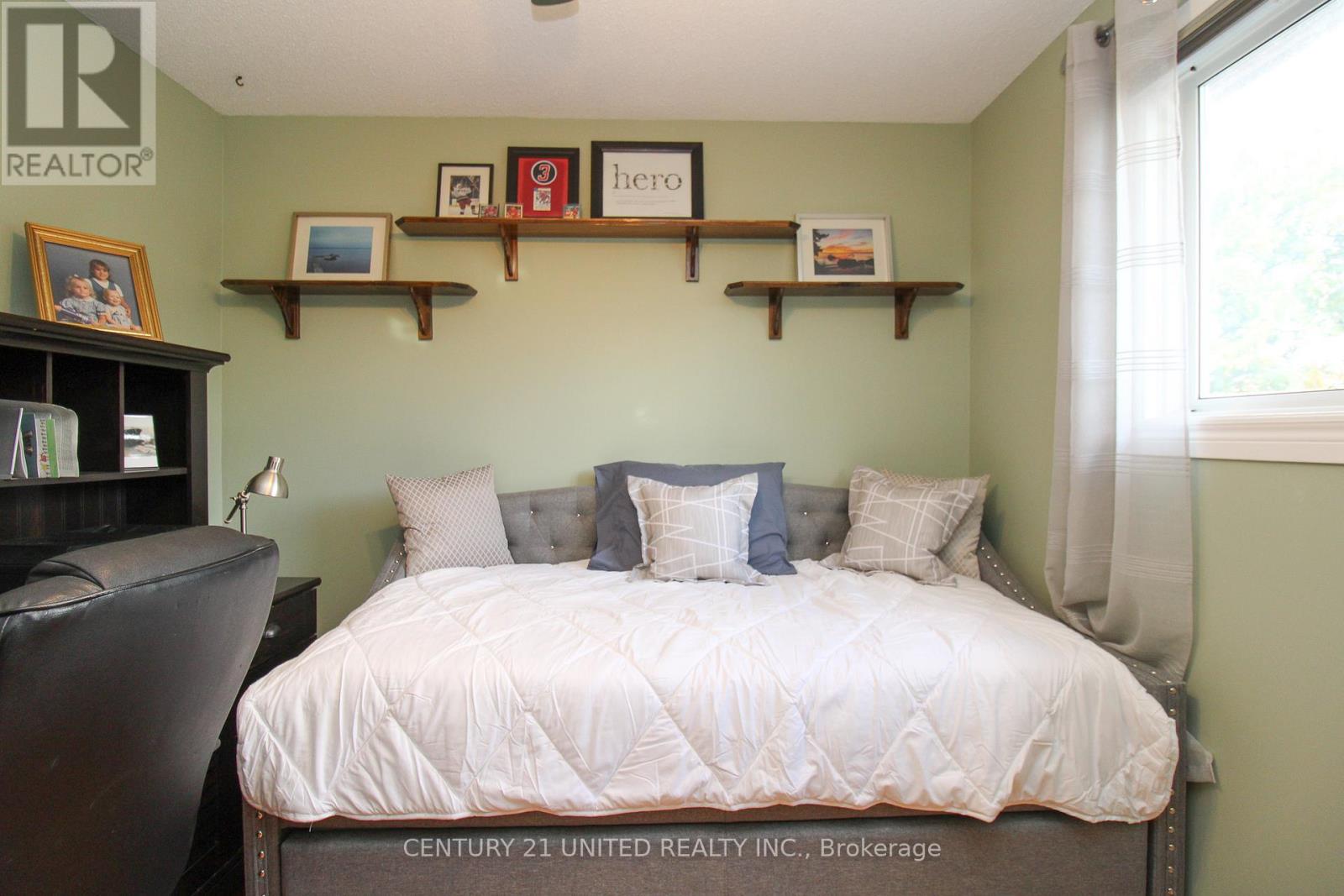 2130 Meadowview Road, Peterborough (Ashburnham Ward 4), Ontario  K9L 1S4 - Photo 23 - X12512322