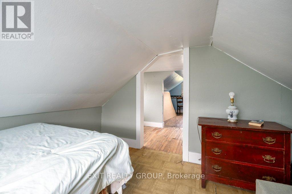 294 Durham Street S, Centre Hastings, Ontario K0K 2K0 - Photo 14 - X12512324