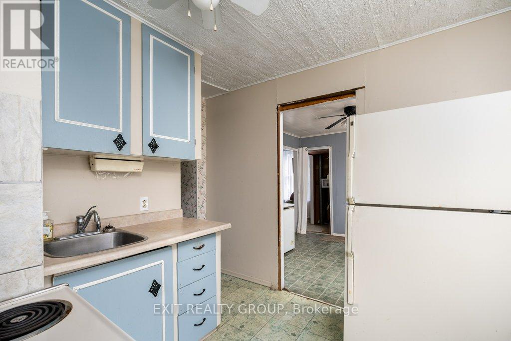 294 Durham Street S, Centre Hastings, Ontario K0K 2K0 - Photo 9 - X12512324