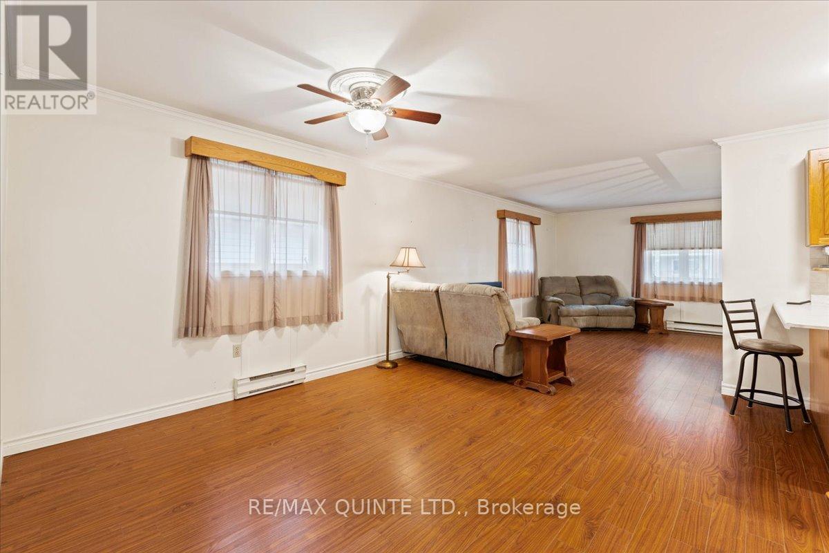 16 Maple Avenue, Prince Edward County, Ontario  K0K 2T0 - Photo 11 - X12512476