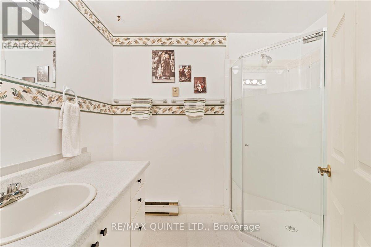 16 Maple Avenue, Prince Edward County, Ontario  K0K 2T0 - Photo 32 - X12512476