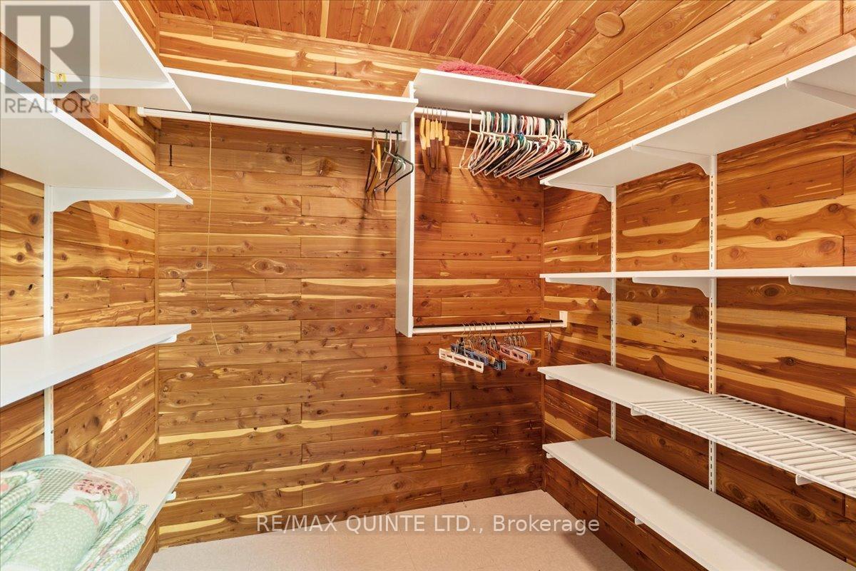 16 Maple Avenue, Prince Edward County, Ontario  K0K 2T0 - Photo 36 - X12512476