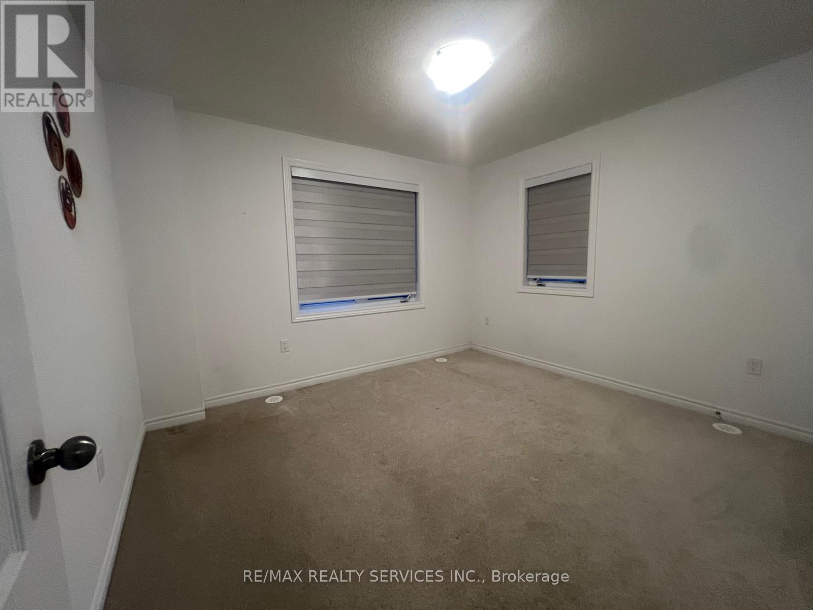 4 Joseph Halbert Place, Caledon, Ontario  L7C 4L4 - Photo 12 - W12512190