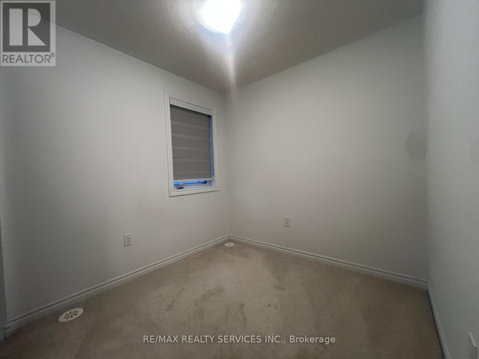 4 Joseph Halbert Place, Caledon, Ontario  L7C 4L4 - Photo 15 - W12512190