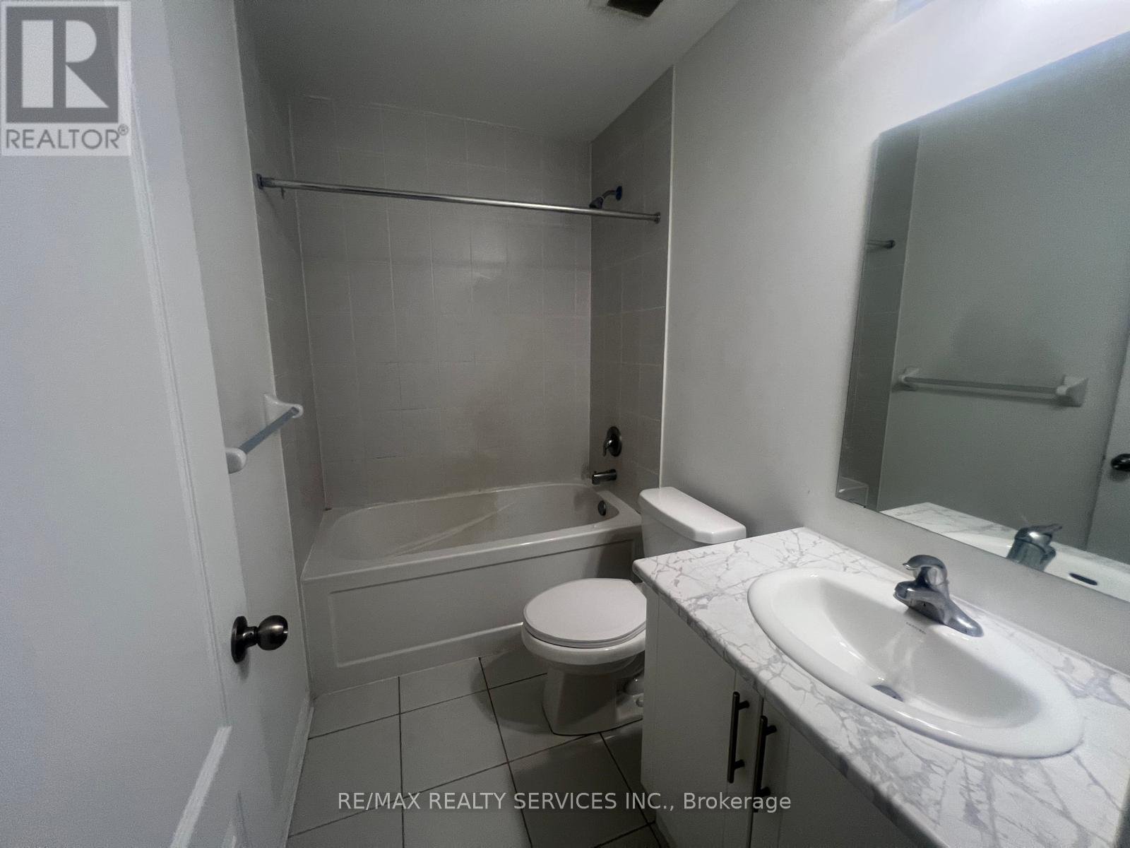 4 Joseph Halbert Place, Caledon, Ontario  L7C 4L4 - Photo 16 - W12512190