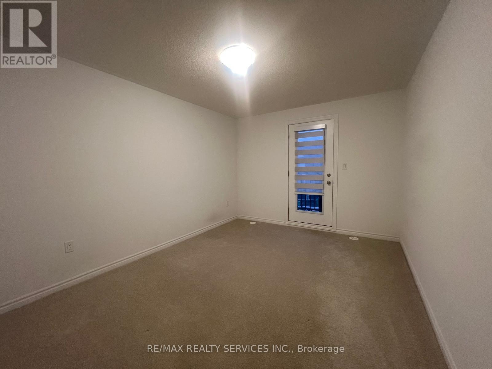 4 Joseph Halbert Place, Caledon, Ontario  L7C 4L4 - Photo 17 - W12512190