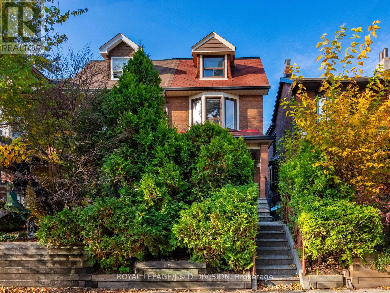 Lower - 484 Concord Avenue, Toronto, Ontario  M6H 2P8 - Photo 2 - W12512228