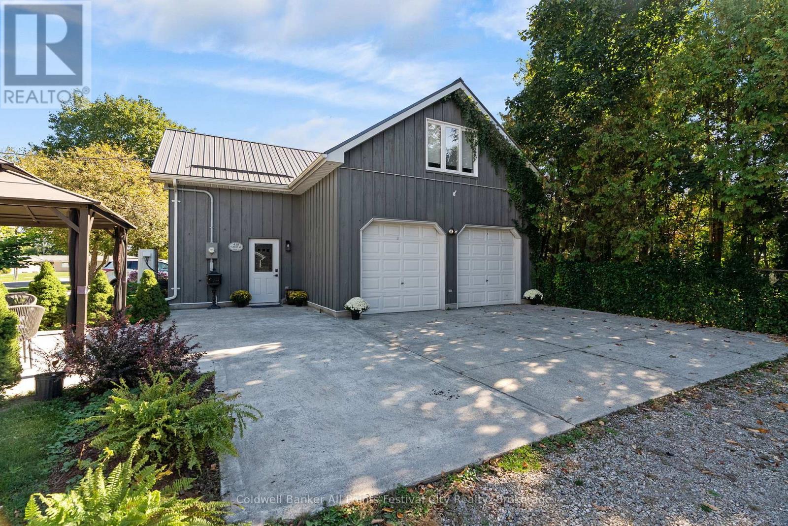 430 Albert Street, South Huron, Ontario N0M 1S1 - Photo 35 - X12443091