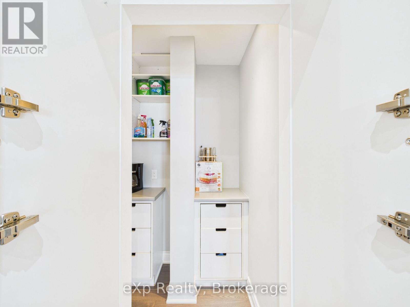 197 Balmy Beach Road, Georgian Bluffs, Ontario  N4K 5N4 - Photo 10 - X12512596