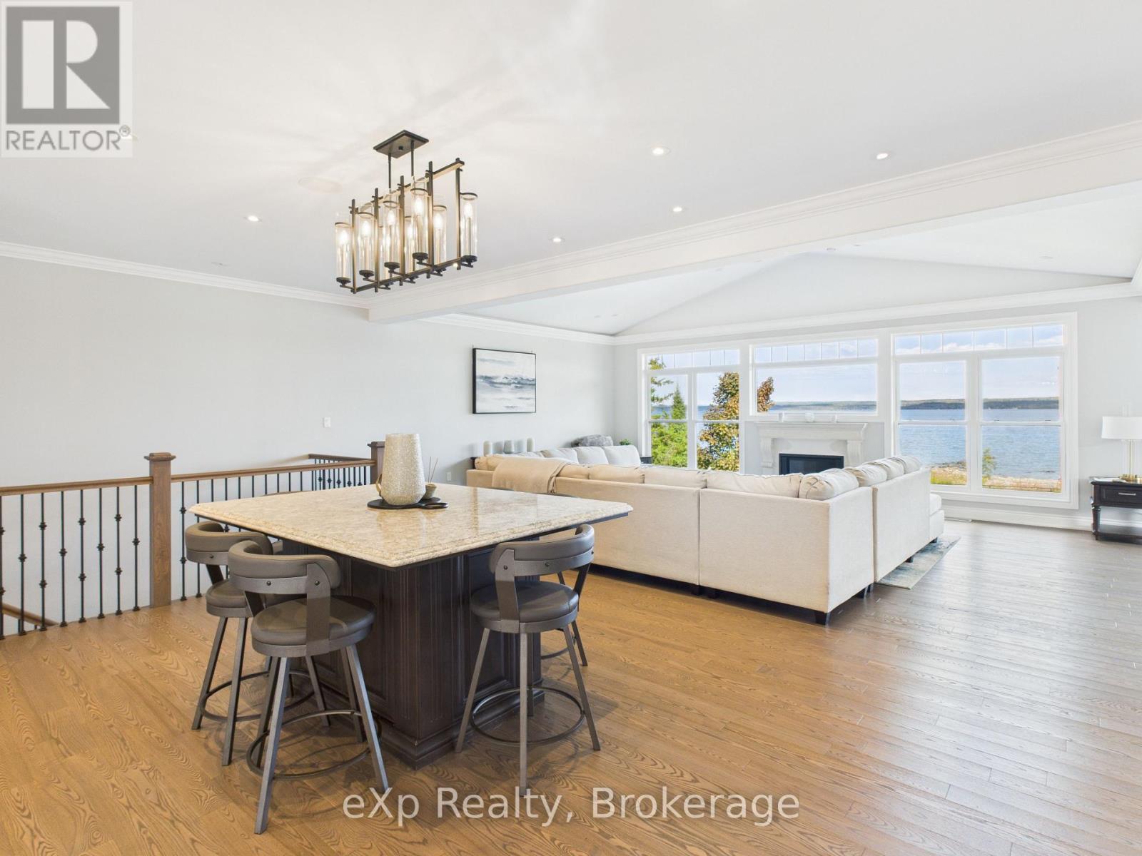 197 Balmy Beach Road, Georgian Bluffs, Ontario  N4K 5N4 - Photo 12 - X12512596