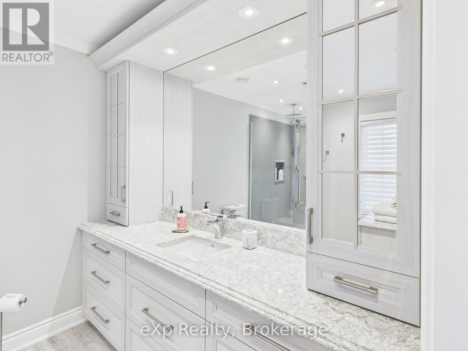 197 Balmy Beach Road, Georgian Bluffs, Ontario  N4K 5N4 - Photo 25 - X12512596