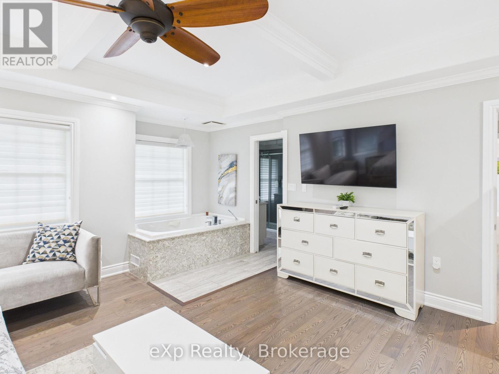 197 Balmy Beach Road, Georgian Bluffs, Ontario  N4K 5N4 - Photo 20 - X12512596