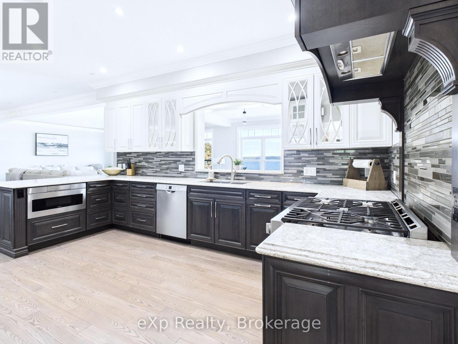 197 Balmy Beach Road, Georgian Bluffs, Ontario  N4K 5N4 - Photo 8 - X12512596