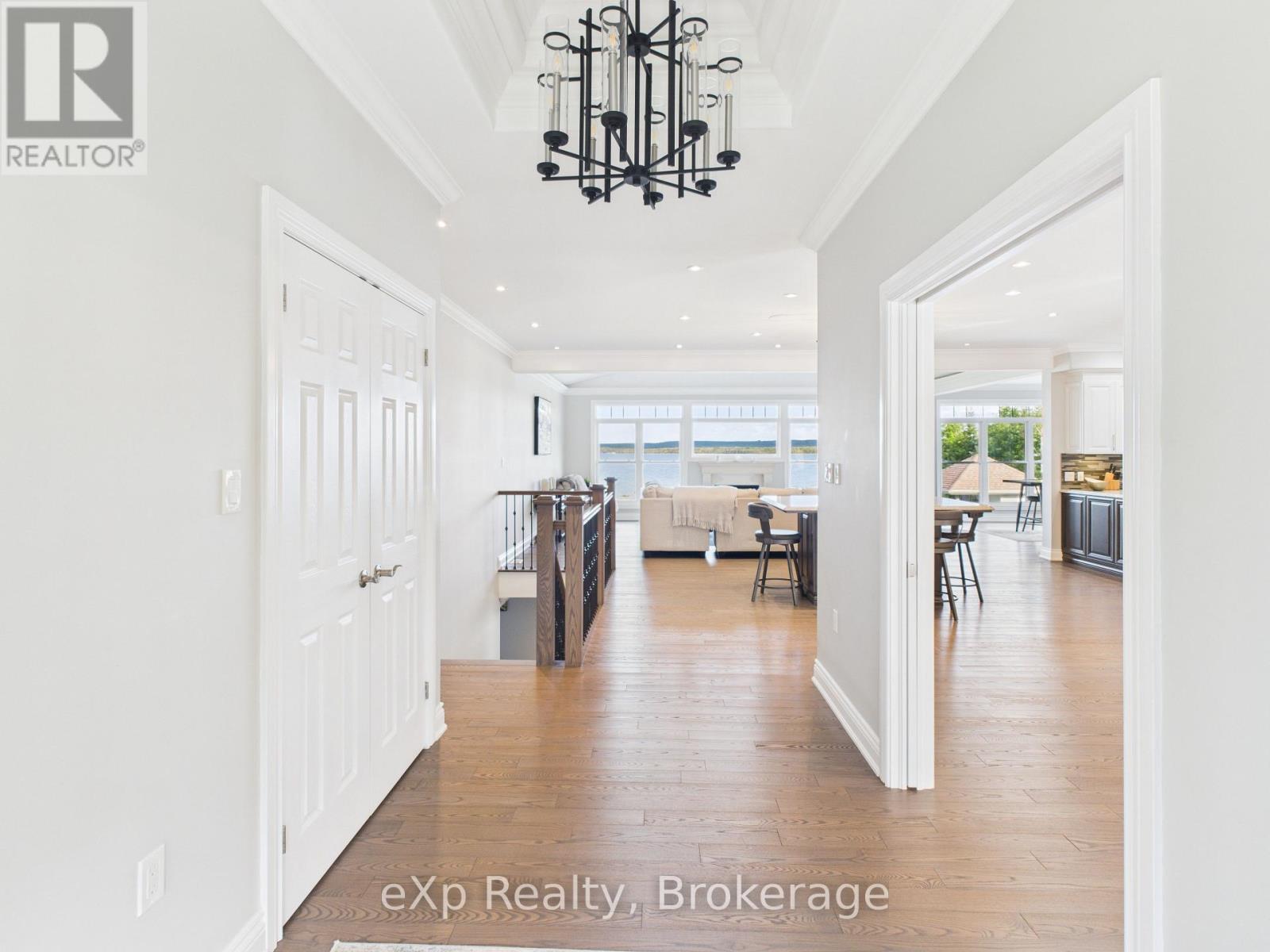 197 Balmy Beach Road, Georgian Bluffs, Ontario  N4K 5N4 - Photo 5 - X12512596