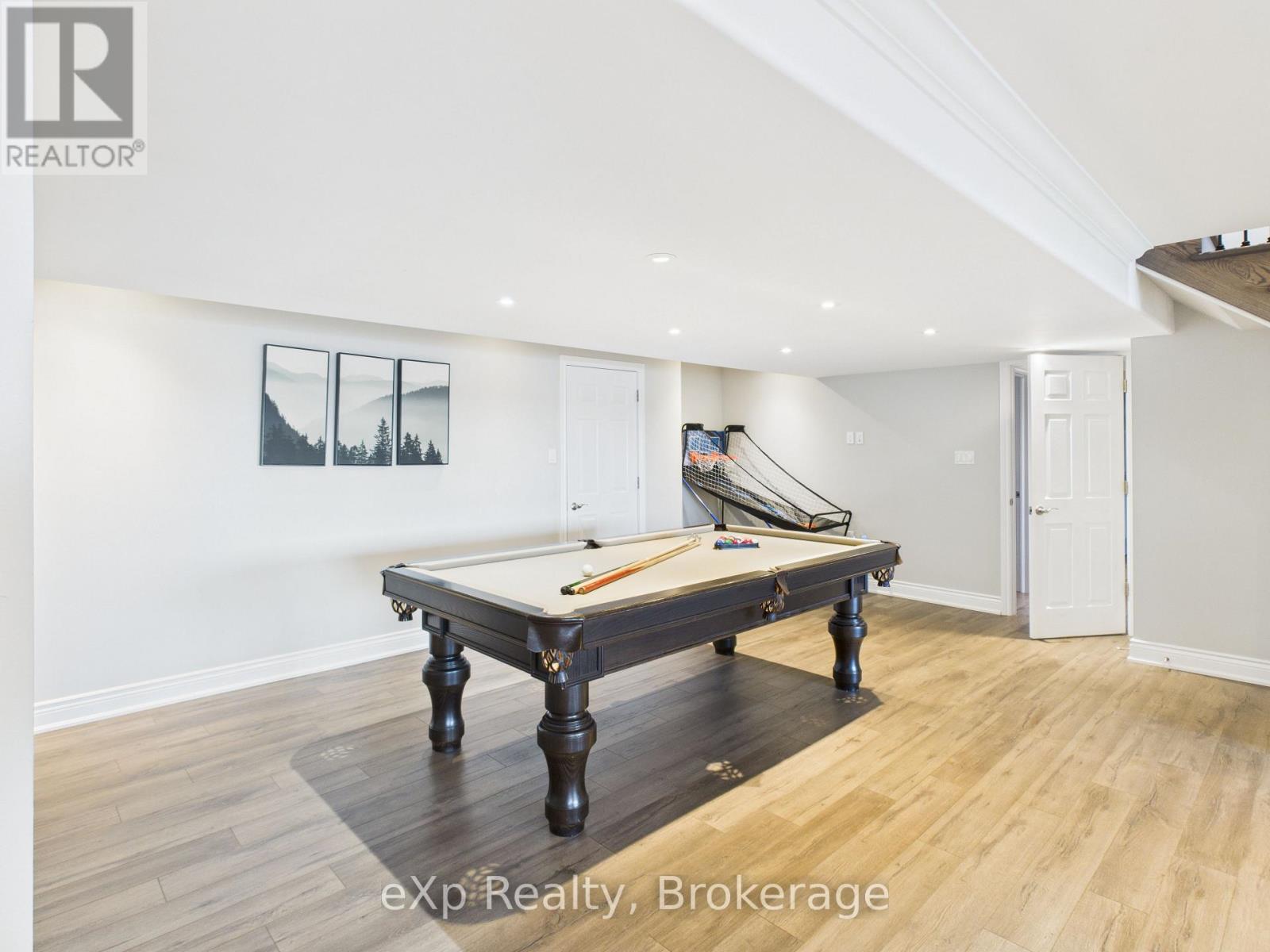 197 Balmy Beach Road, Georgian Bluffs, Ontario  N4K 5N4 - Photo 33 - X12512596