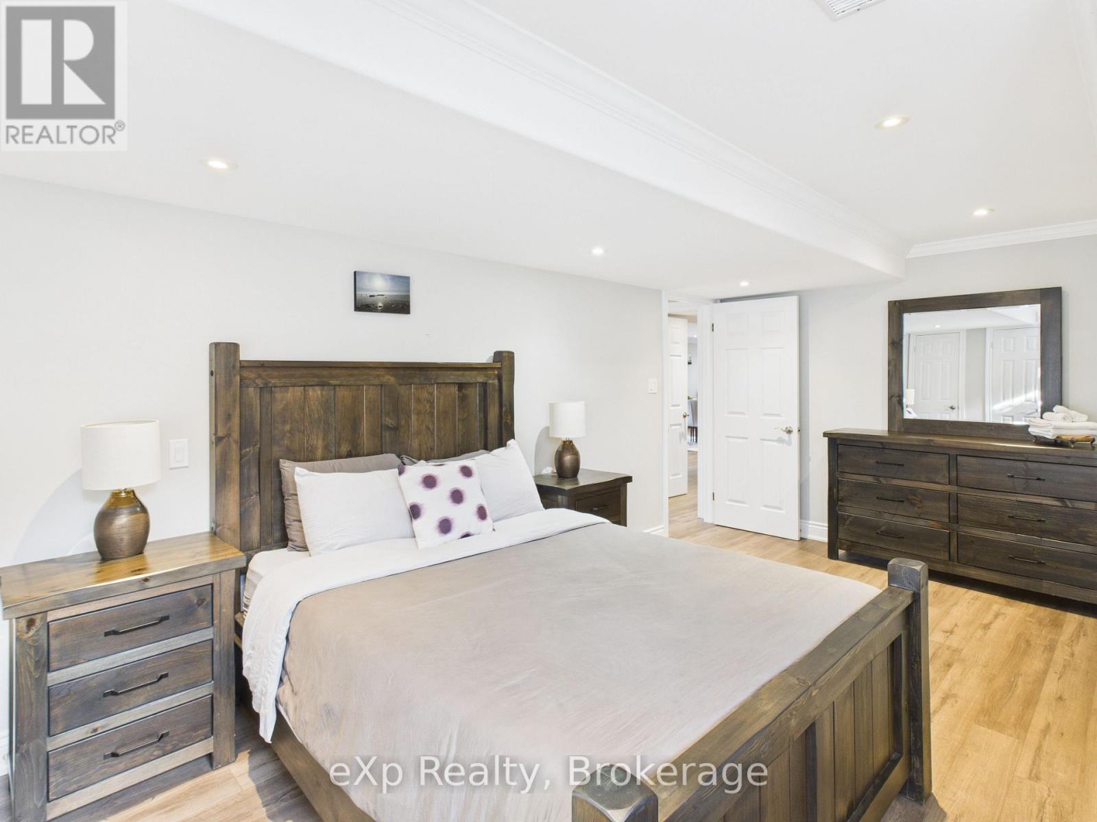 197 Balmy Beach Road, Georgian Bluffs, Ontario  N4K 5N4 - Photo 34 - X12512596