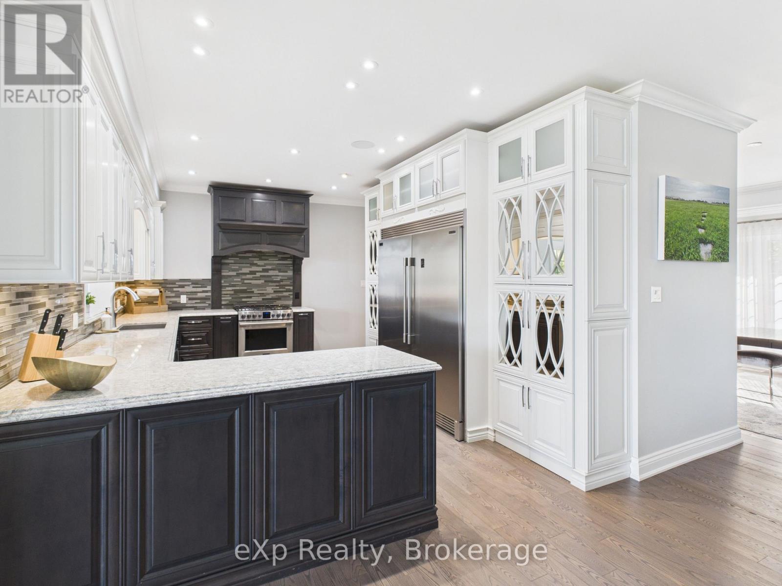 197 Balmy Beach Road, Georgian Bluffs, Ontario  N4K 5N4 - Photo 7 - X12512596