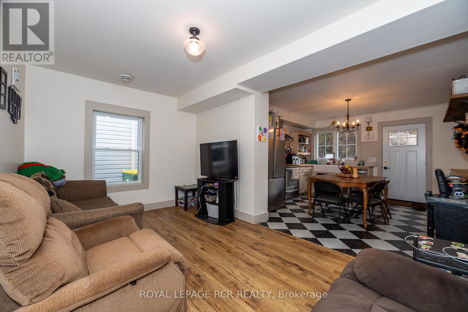 83 Main Street W, Grey Highlands, Ontario N0C 1H0 - Photo 4 - X12512188