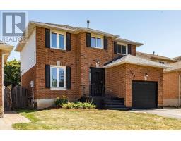 128 BRIAN BOULEVARD, Hamilton, Ontario