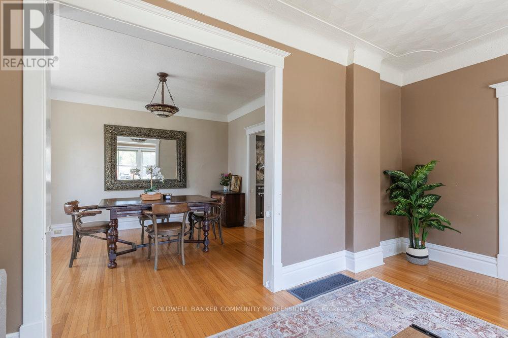 65 Banff Street, Haldimand, Ontario  N3W 1C2 - Photo 11 - X12512210