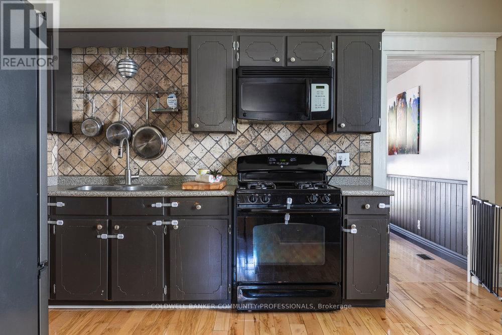 65 Banff Street, Haldimand, Ontario  N3W 1C2 - Photo 19 - X12512210