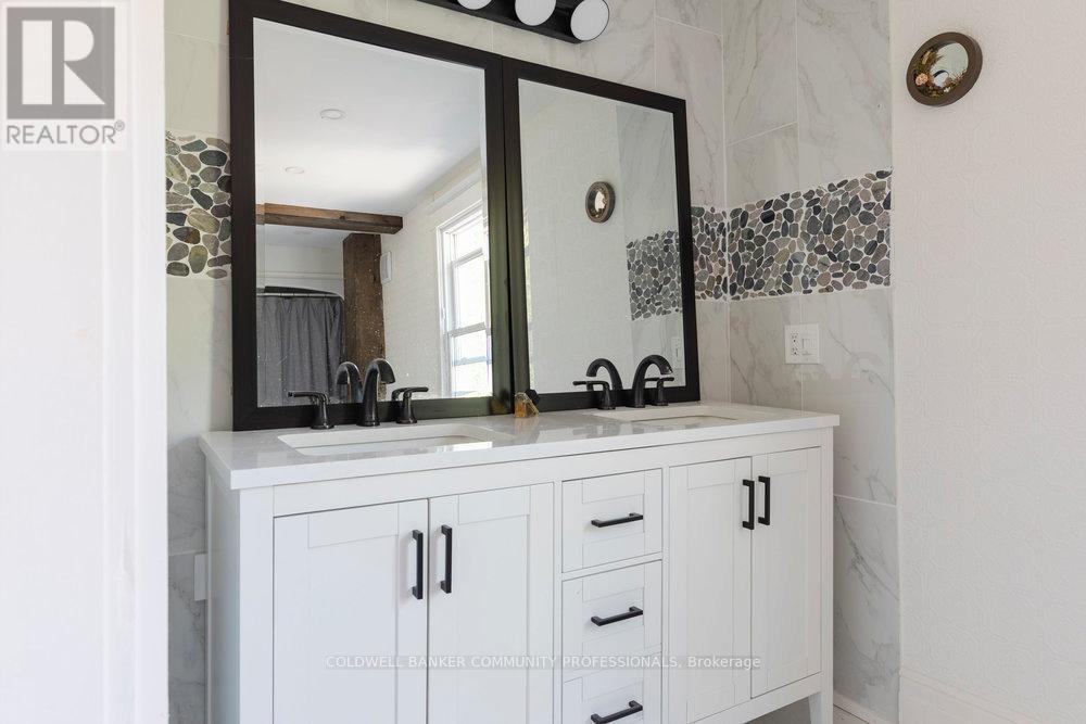 65 Banff Street, Haldimand, Ontario  N3W 1C2 - Photo 35 - X12512210