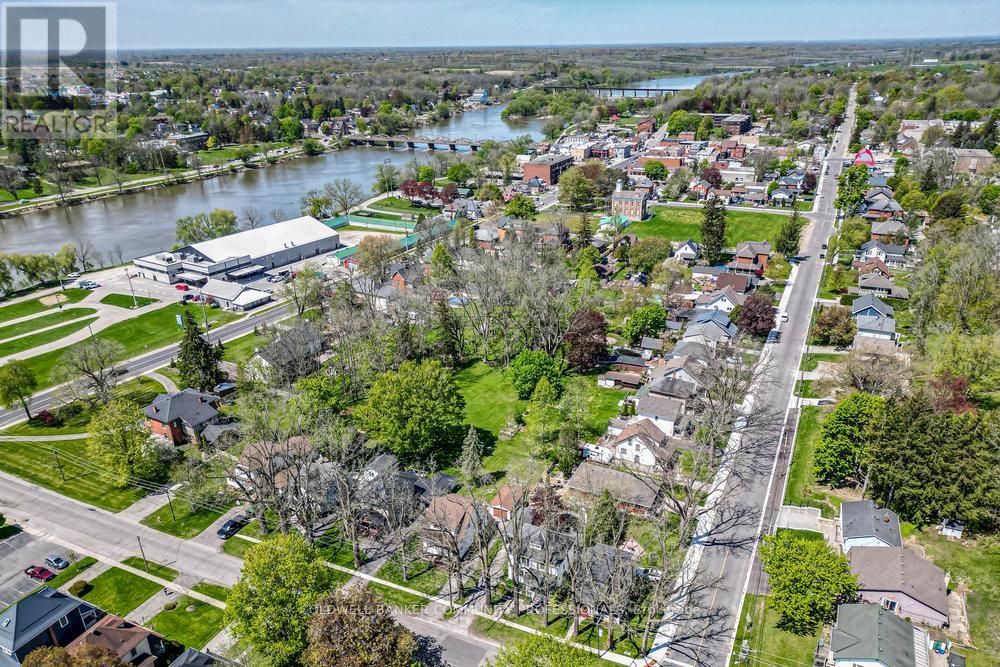 65 Banff Street, Haldimand, Ontario  N3W 1C2 - Photo 44 - X12512210