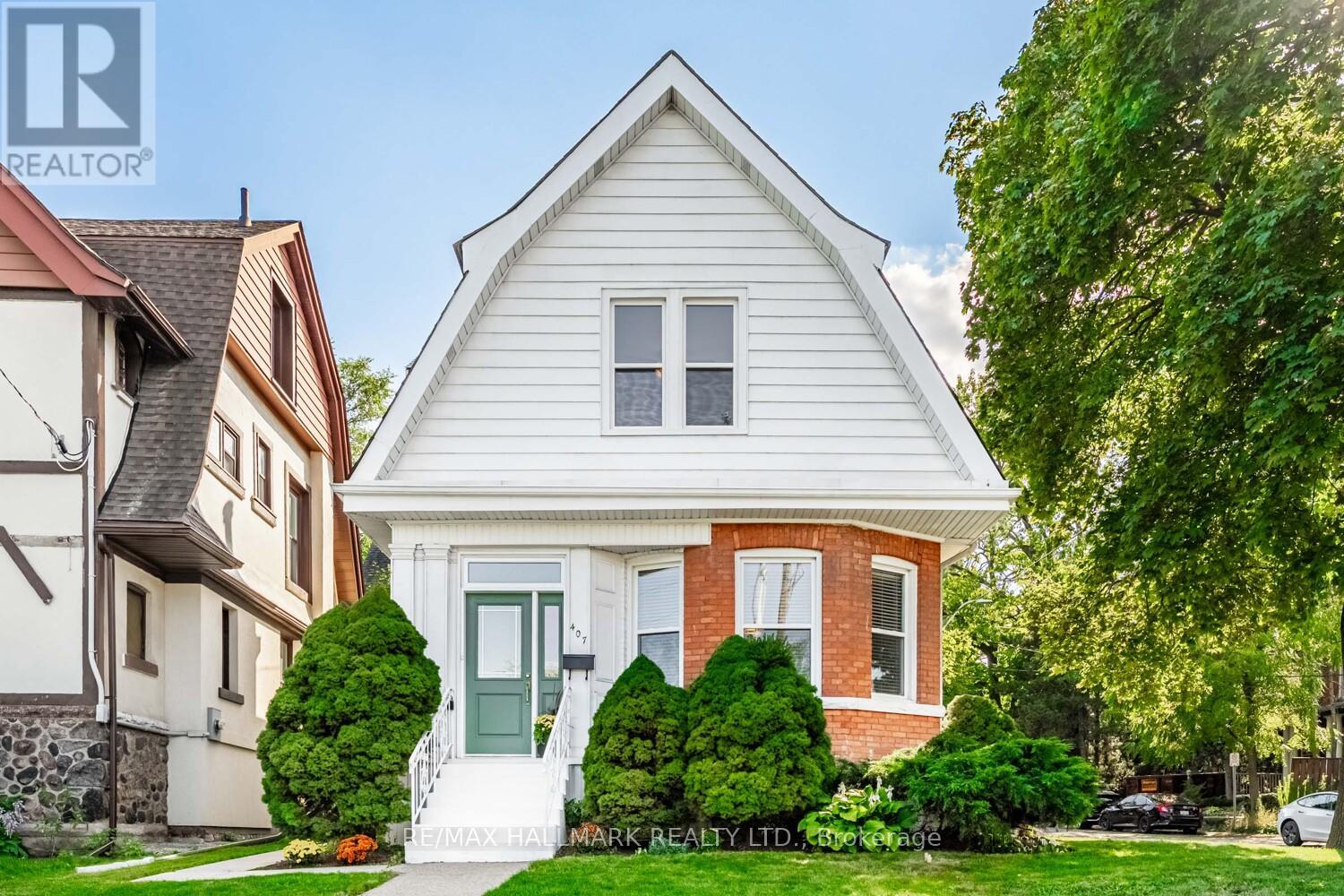 407 Aberdeen Avenue, Hamilton, Ontario L8P 2R9 - Photo 2 - X12512212