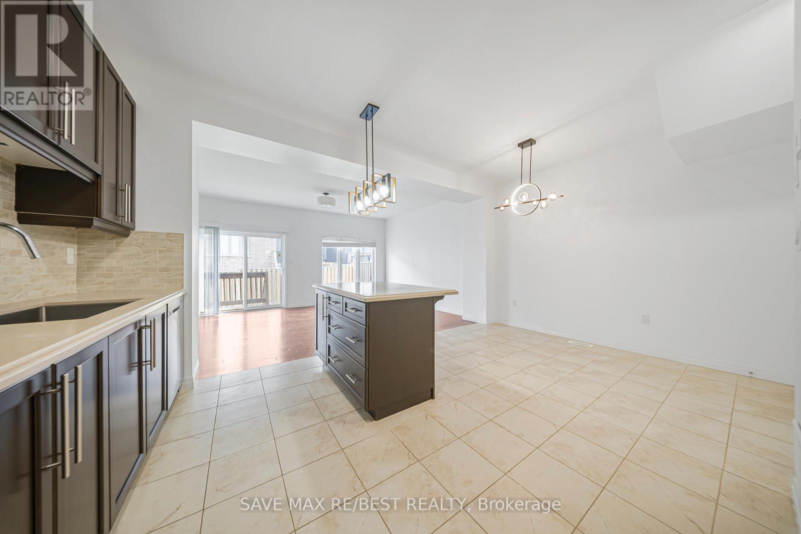 6 Greenwich Avenue, Hamilton, Ontario  L8J 0A5 - Photo 13 - X12512284