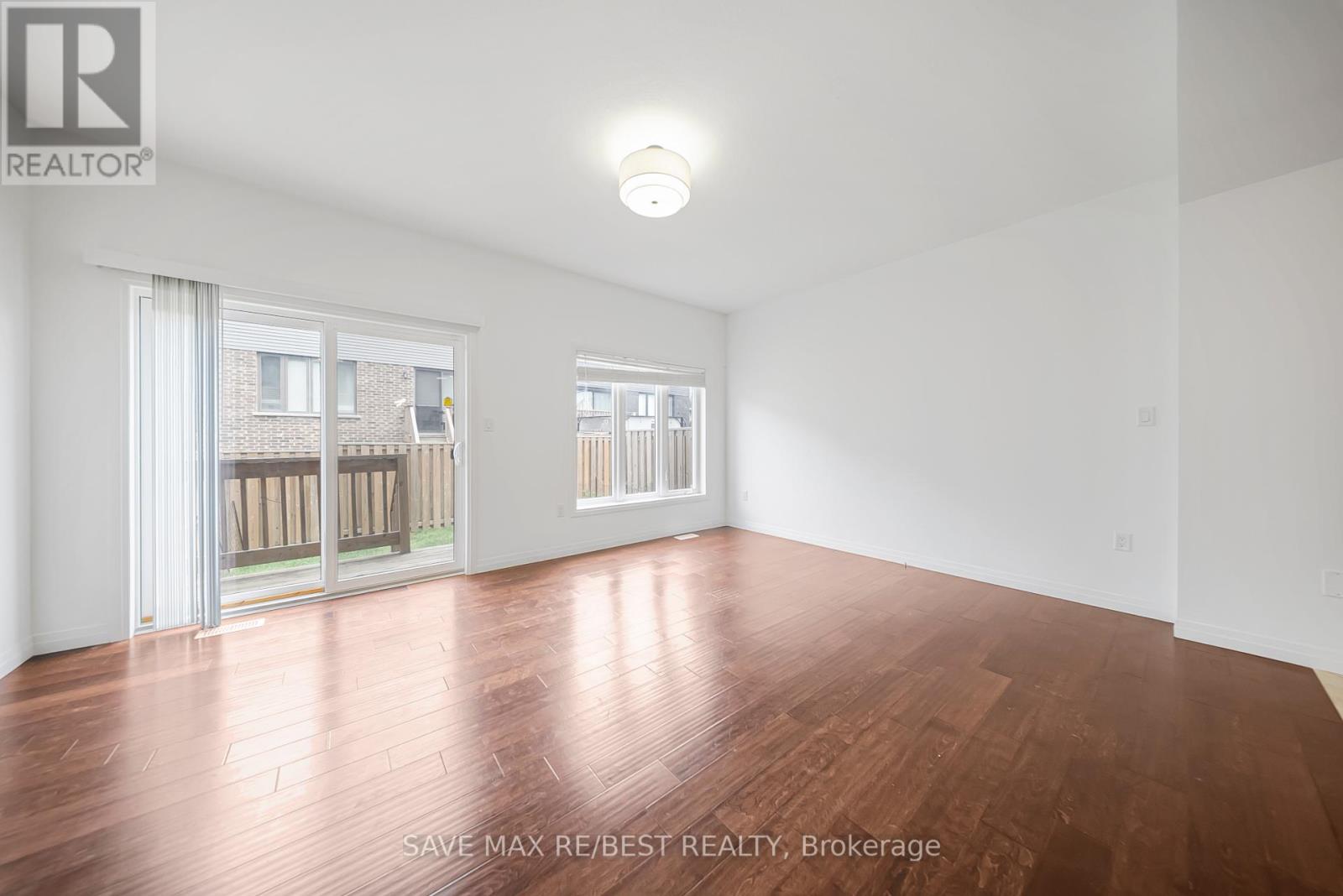 6 Greenwich Avenue, Hamilton, Ontario  L8J 0A5 - Photo 16 - X12512284