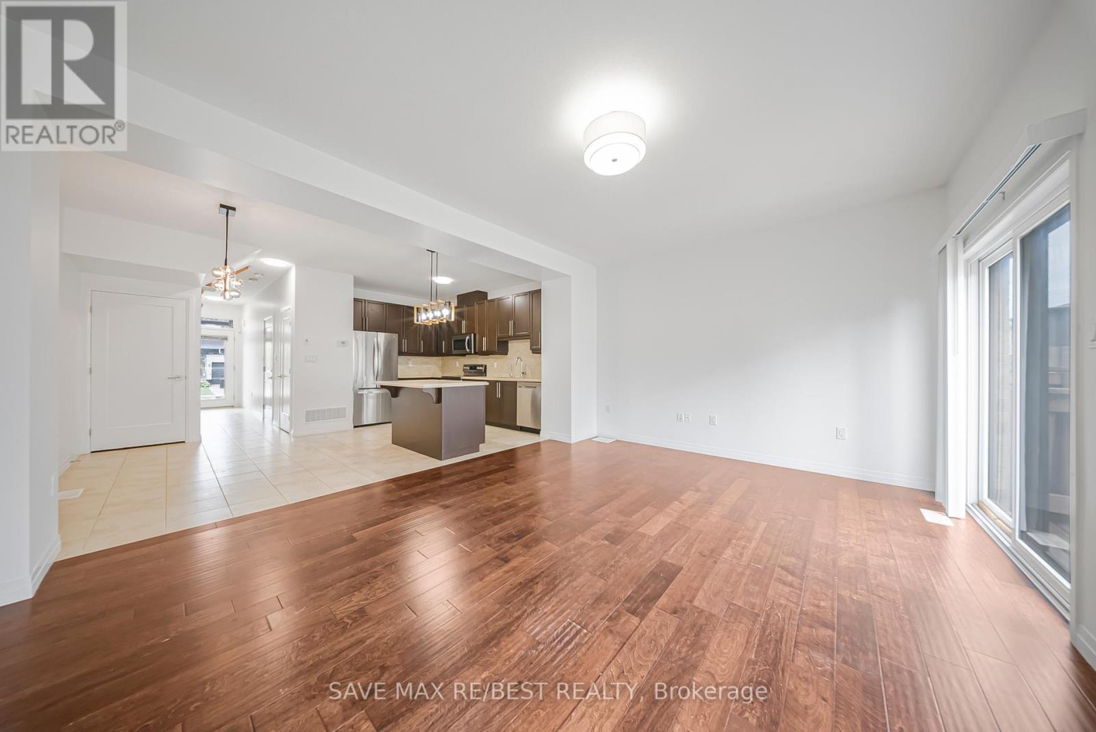 6 Greenwich Avenue, Hamilton, Ontario  L8J 0A5 - Photo 18 - X12512284