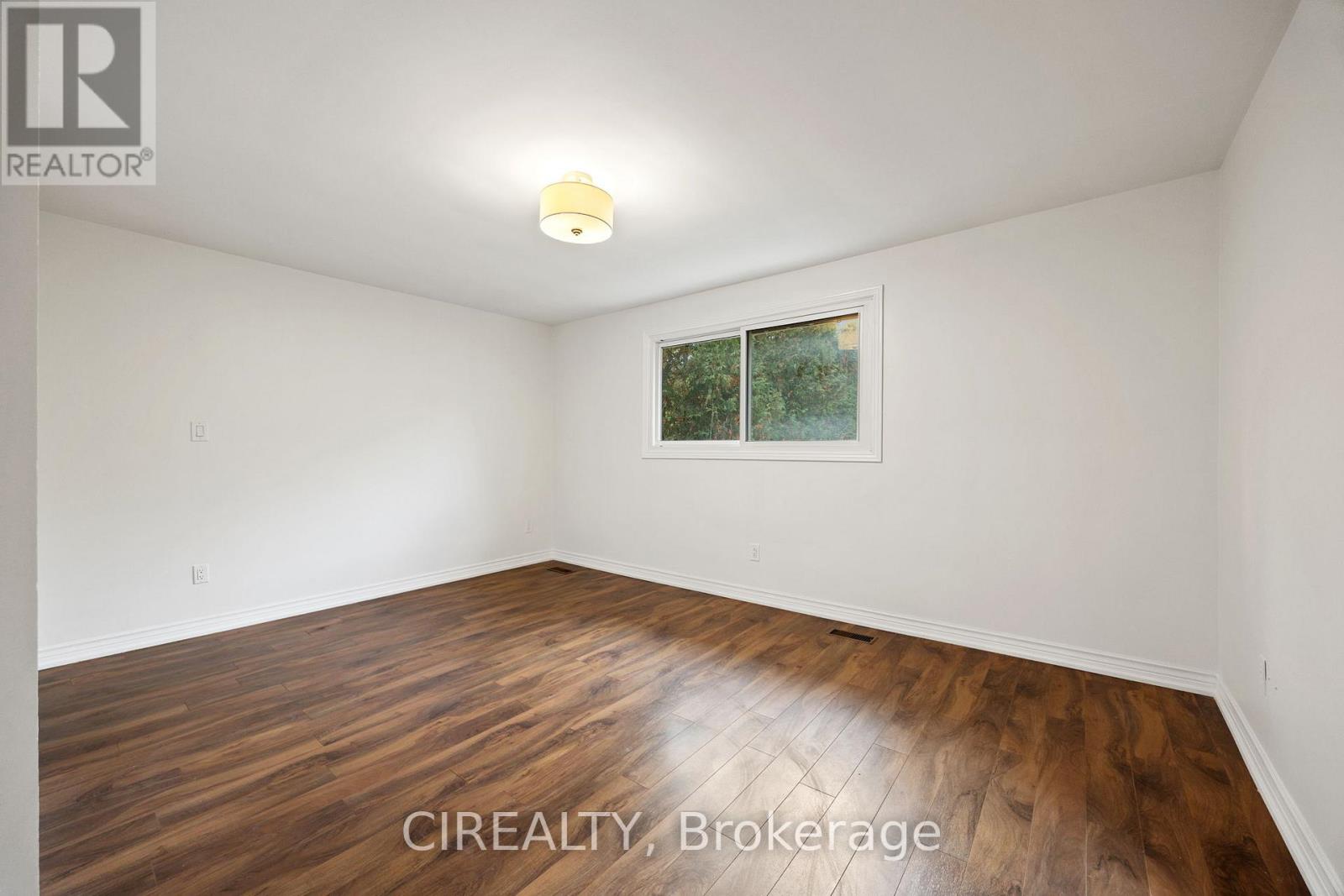 142 Norrie Avenue, Hamilton, Ontario  L9A 2E6 - Photo 13 - X12512302