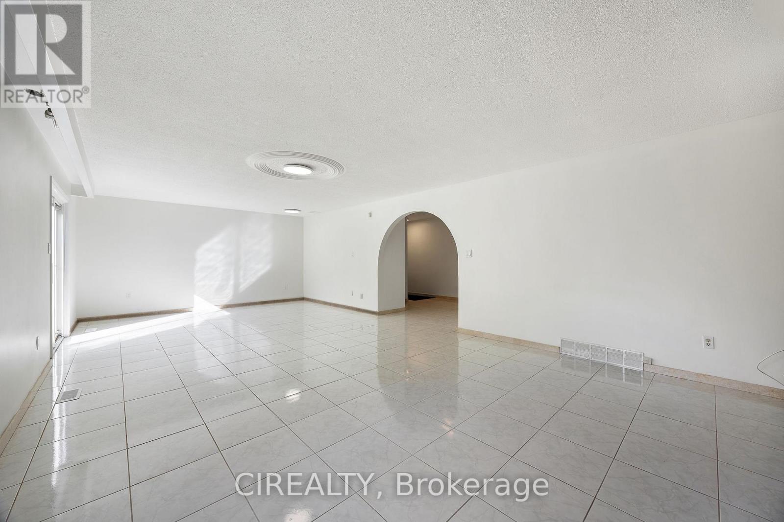 142 Norrie Avenue, Hamilton, Ontario  L9A 2E6 - Photo 25 - X12512302