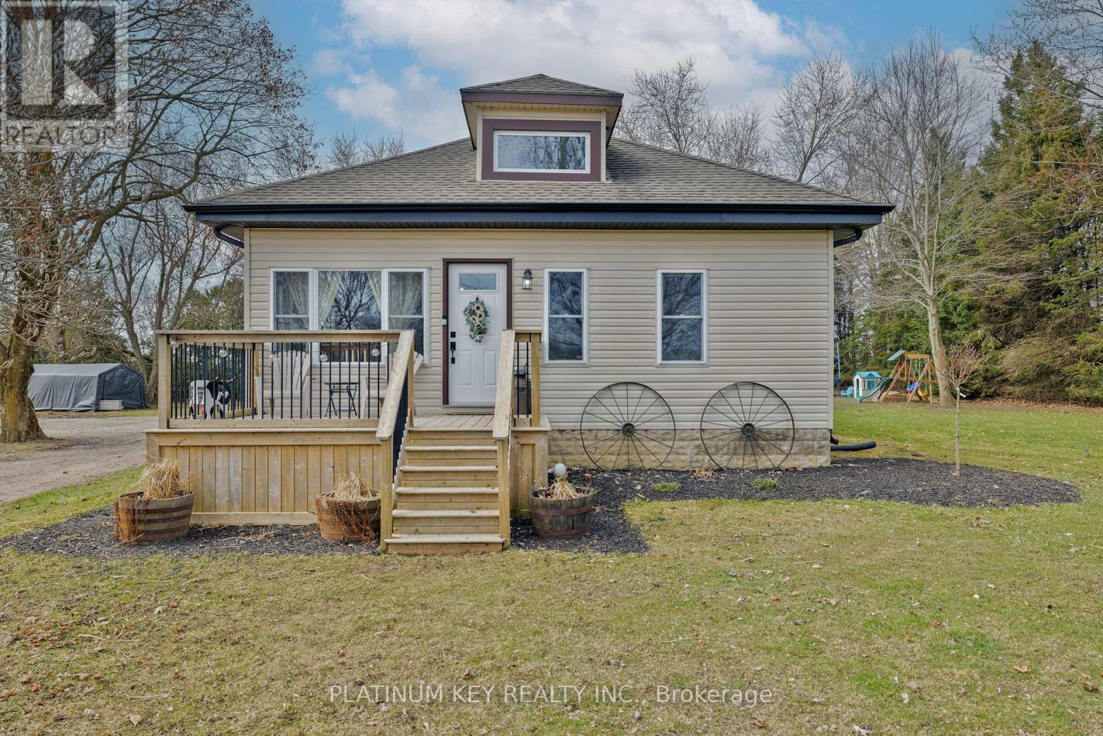 21243 Taits Road, Southwest Middlesex, Ontario  N0L 1M0 - Photo 2 - X12463732