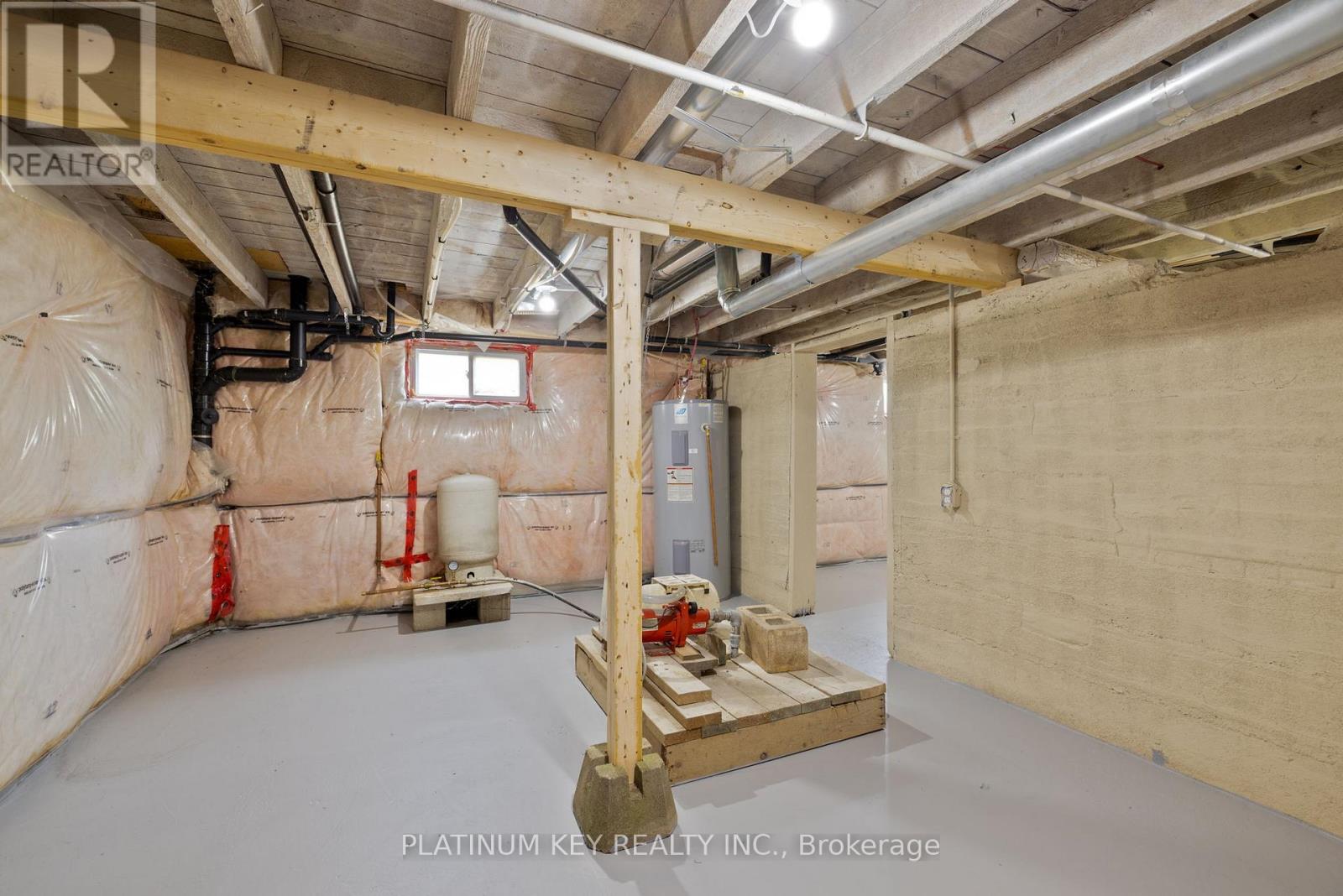 21243 Taits Road, Southwest Middlesex, Ontario  N0L 1M0 - Photo 38 - X12463732