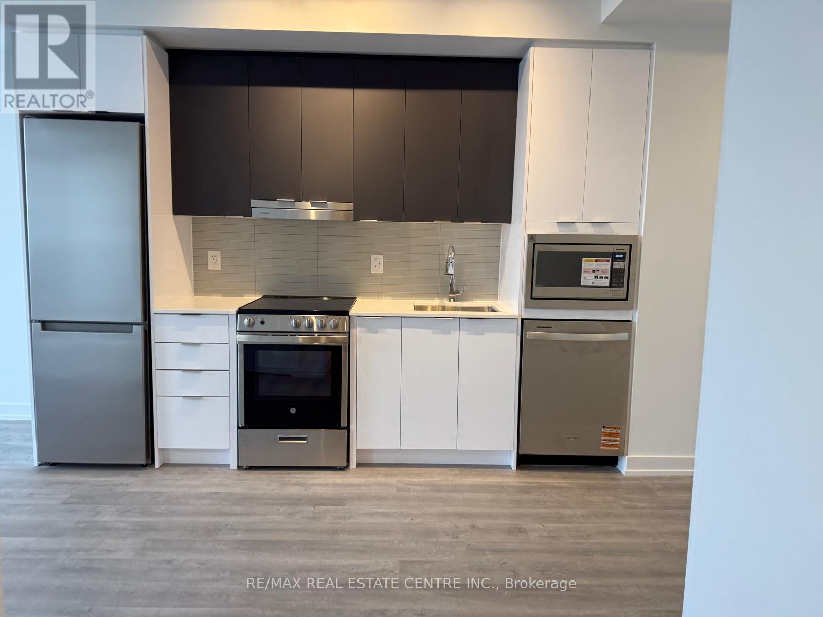 2412 - 5105 Hurontario Street S, Mississauga, Ontario  L4Z 0C9 - Photo 8 - W12499706