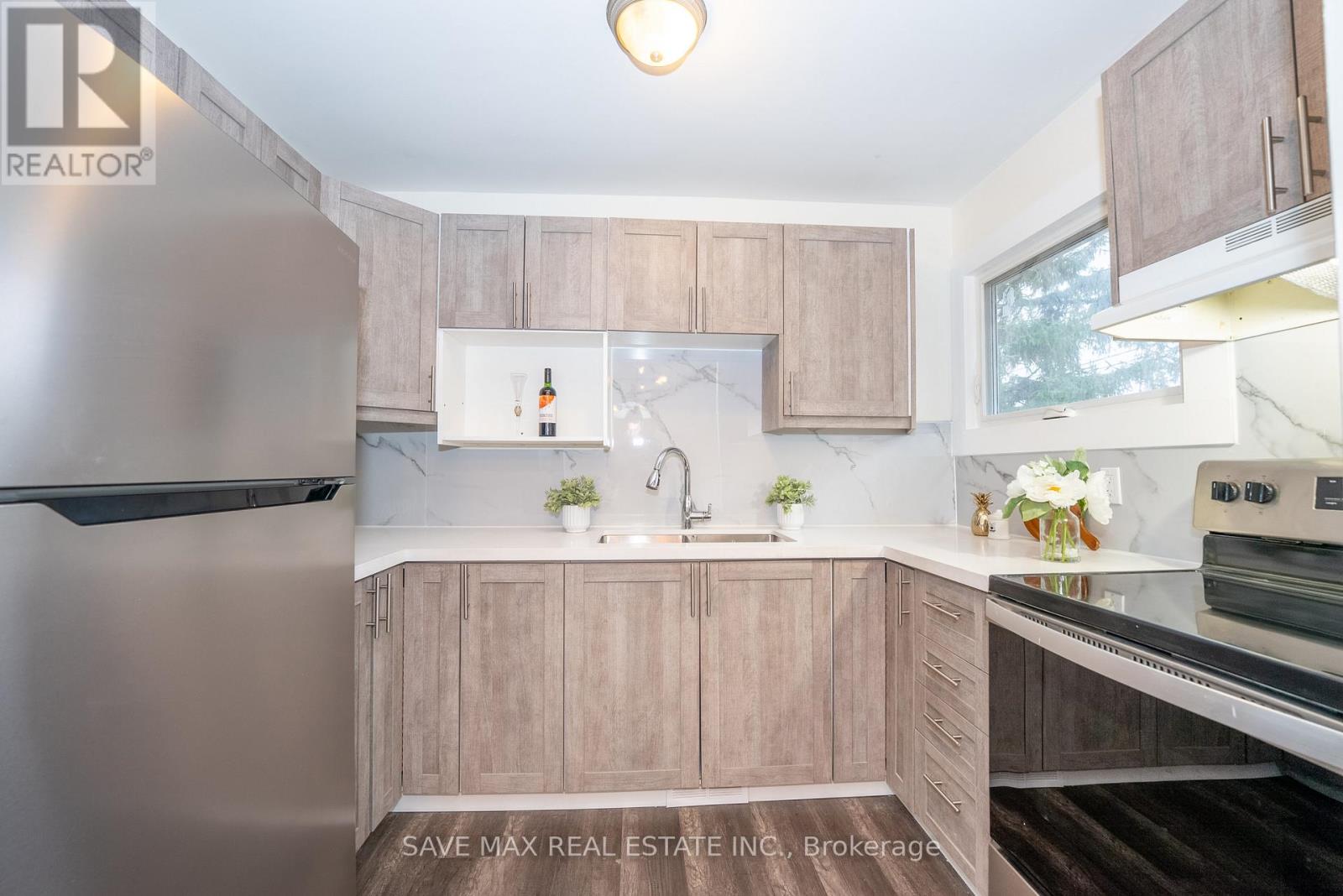 26 Hillbank Trail, Brampton, Ontario  L6S 1P6 - Photo 13 - W12509324