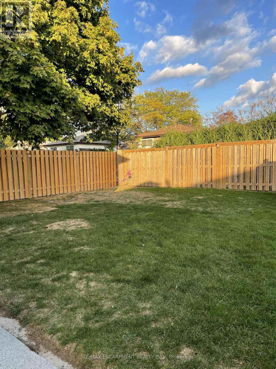 Lower - 143 Highridge Avenue, Hamilton, Ontario  L8E 3L5 - Photo 28 - X12510362