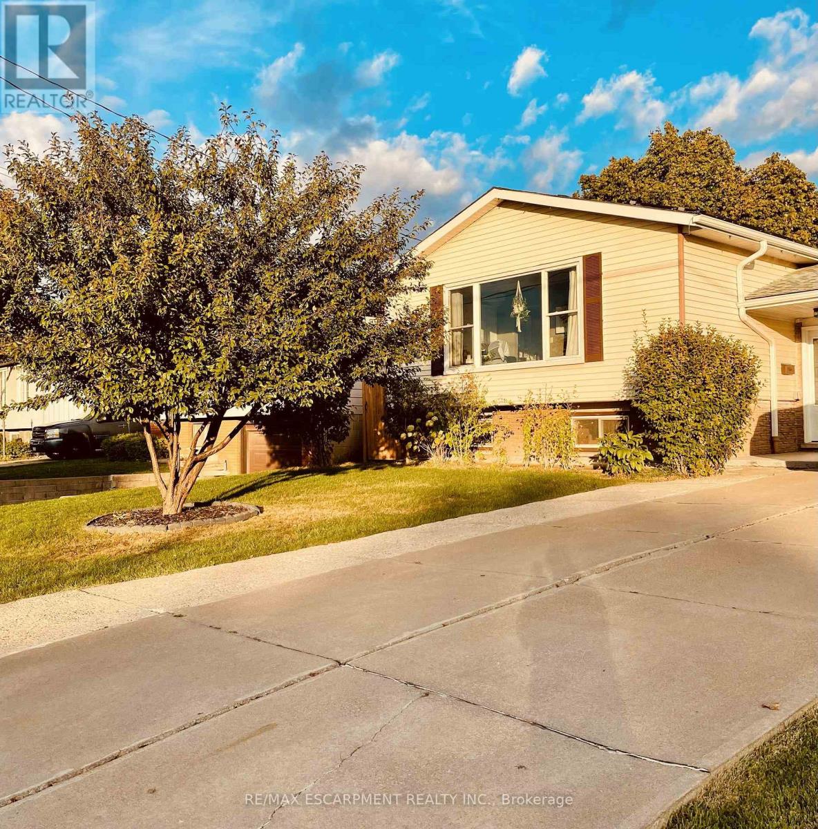 LOWER - 143 HIGHRIDGE AVENUE, Hamilton, Ontario