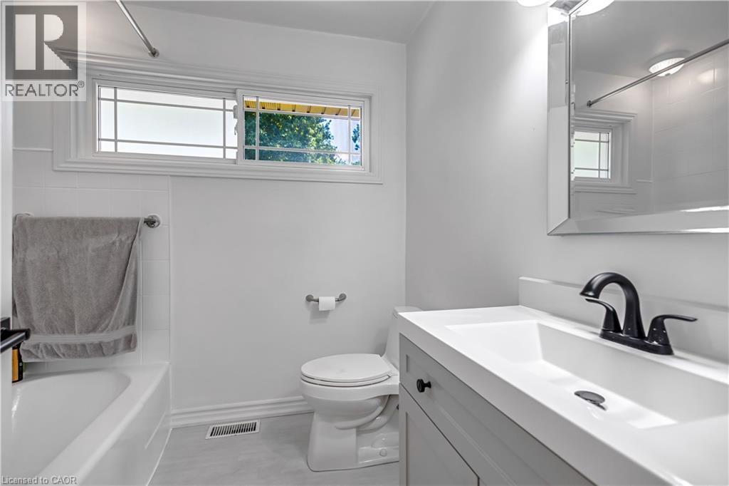 5585 Belmont Avenue, Niagara Falls, Ontario  L2H 1J8 - Photo 18 - 40778480