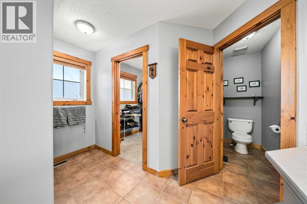 122 Hidden Creek Heights Nw, Calgary, Alberta  T3A 6K9 - Photo 27 - A2256658