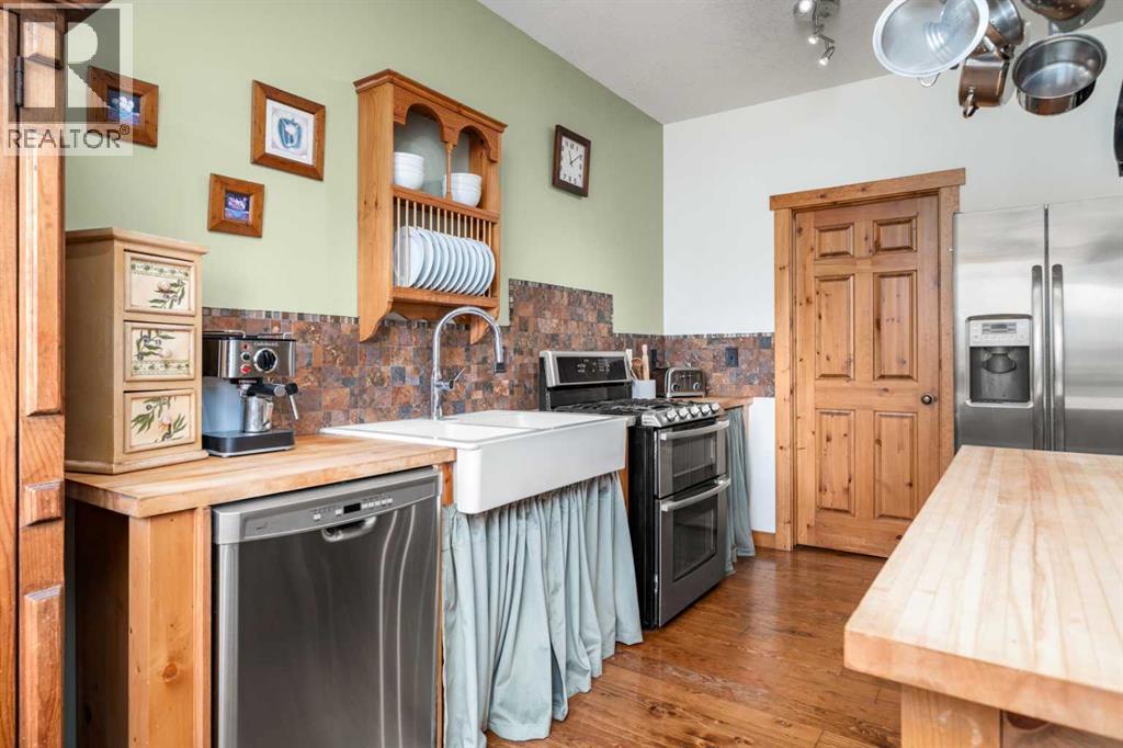 122 Hidden Creek Heights Nw, Calgary, Alberta  T3A 6K9 - Photo 18 - A2256658